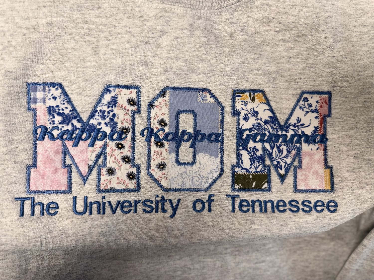 Kappa Kappa Gamma MOM appliqué Sweatshirt/T-shirt