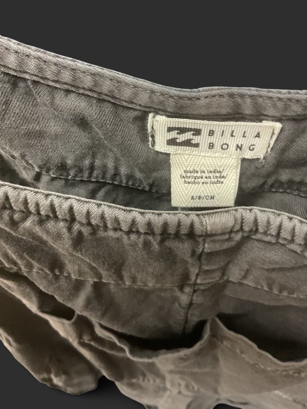 Billabong Gray Romper Shorts | Size Small | Adjustable Strap Boho Coverall