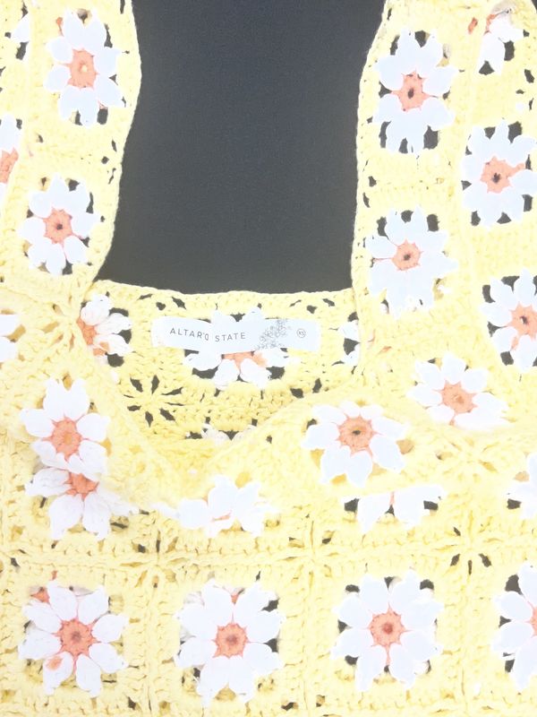 Altar'd State Daisy Crochet Crop Tank Top | Yellow Floral Knit | XS