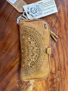 Art N&#39; Vintage Wilder Wallet