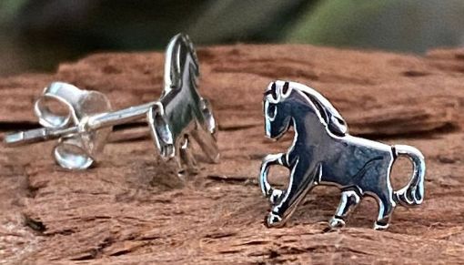 MCJ STUDS S/S SMOOTH HORSE