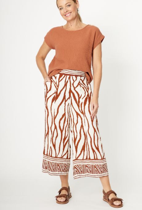Border 3/4 Pants, Colour: Choc, Size: 8