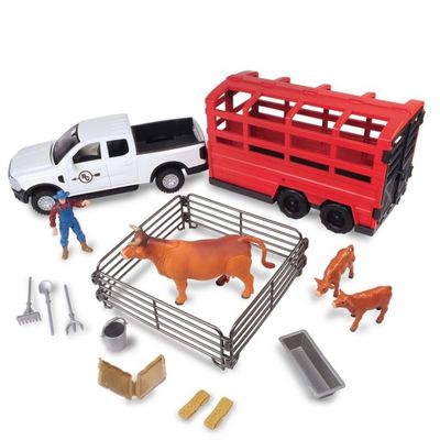 18 PIECE TRUCK &amp; CATTLE TRAILER PLAYSET