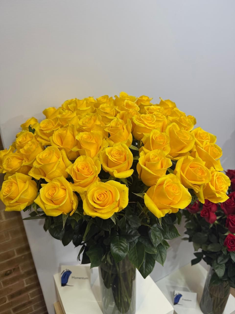 Rosas amarillas por docena