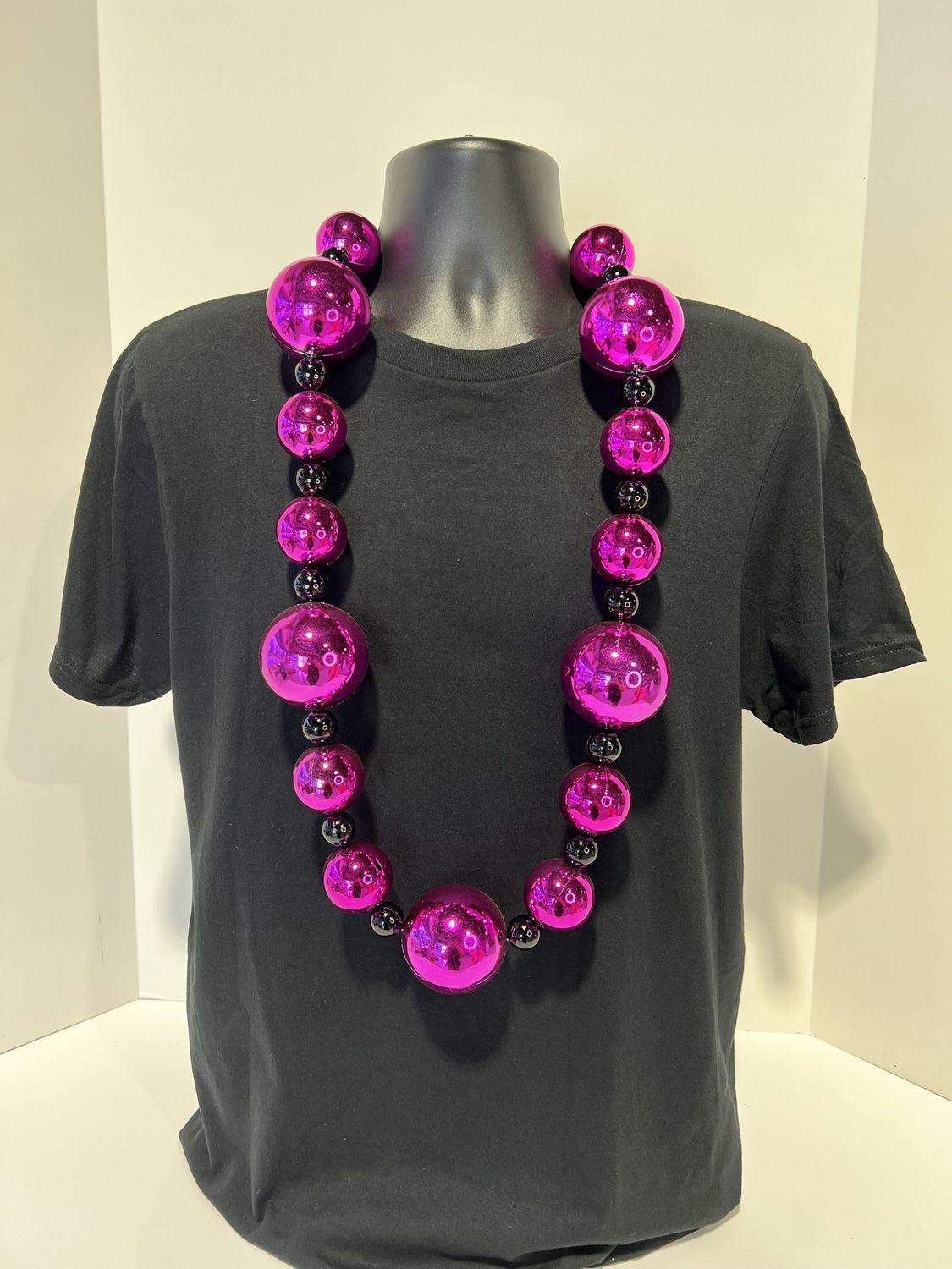 44" 20/40/60mm Balls Black and Hot Pink single