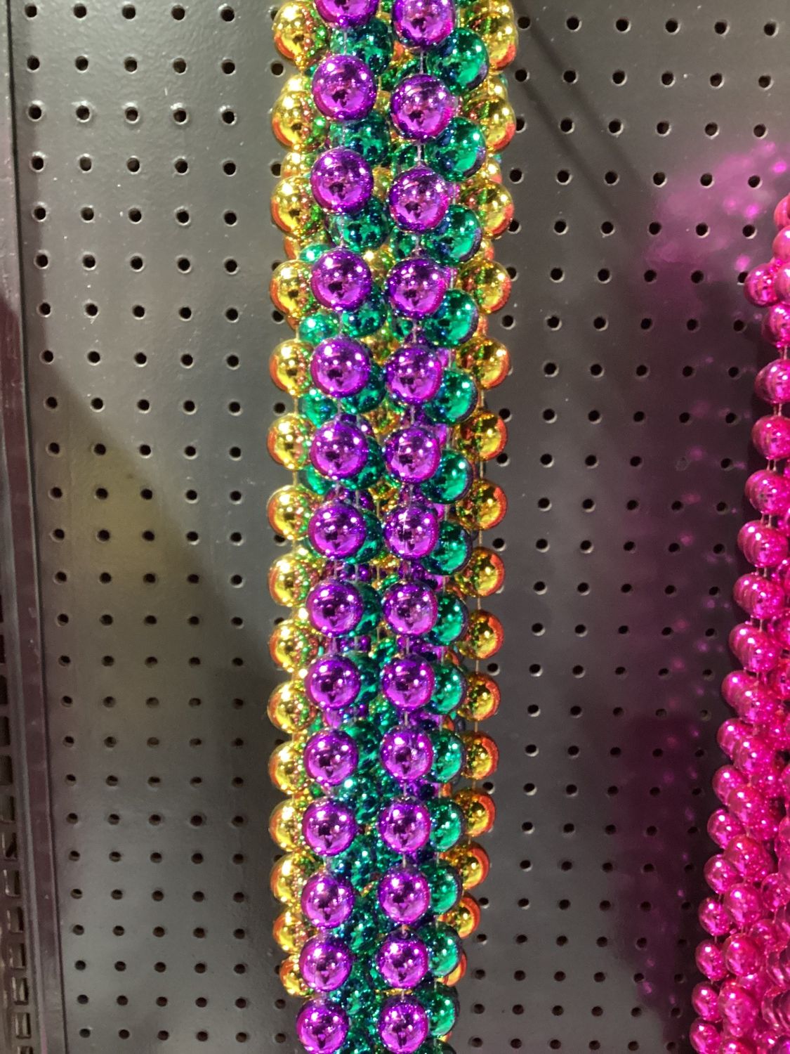 48&quot; 22mm Round Mardi Gras Beads - Dozen Metallic PGG single