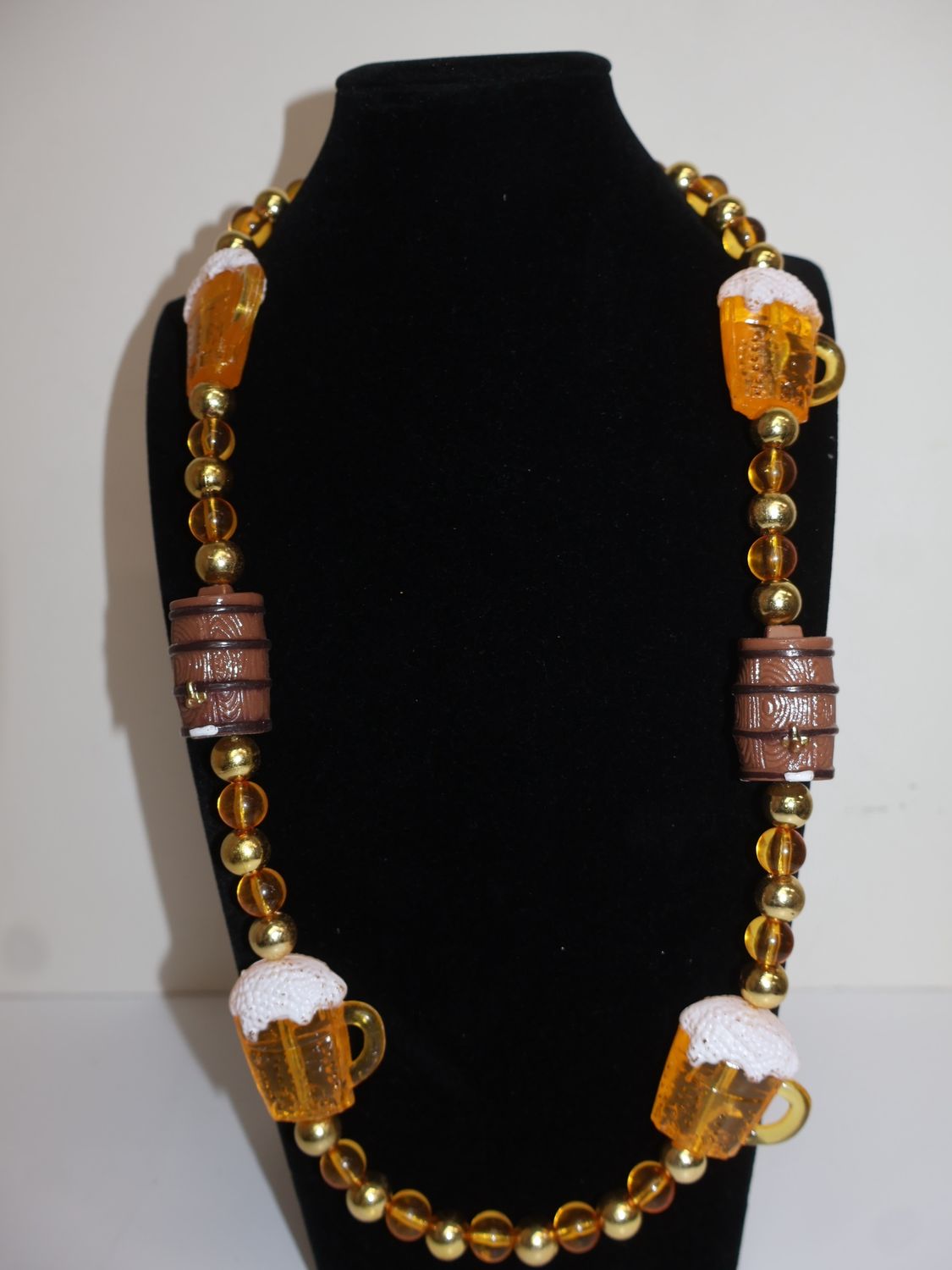 42" Beer Mugs and Keg Necklace single