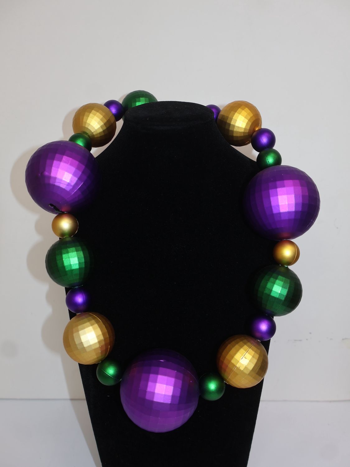 44" 20/40/60mm Purple, Green, and Gold Matte Globe Balls Necklace (Each)