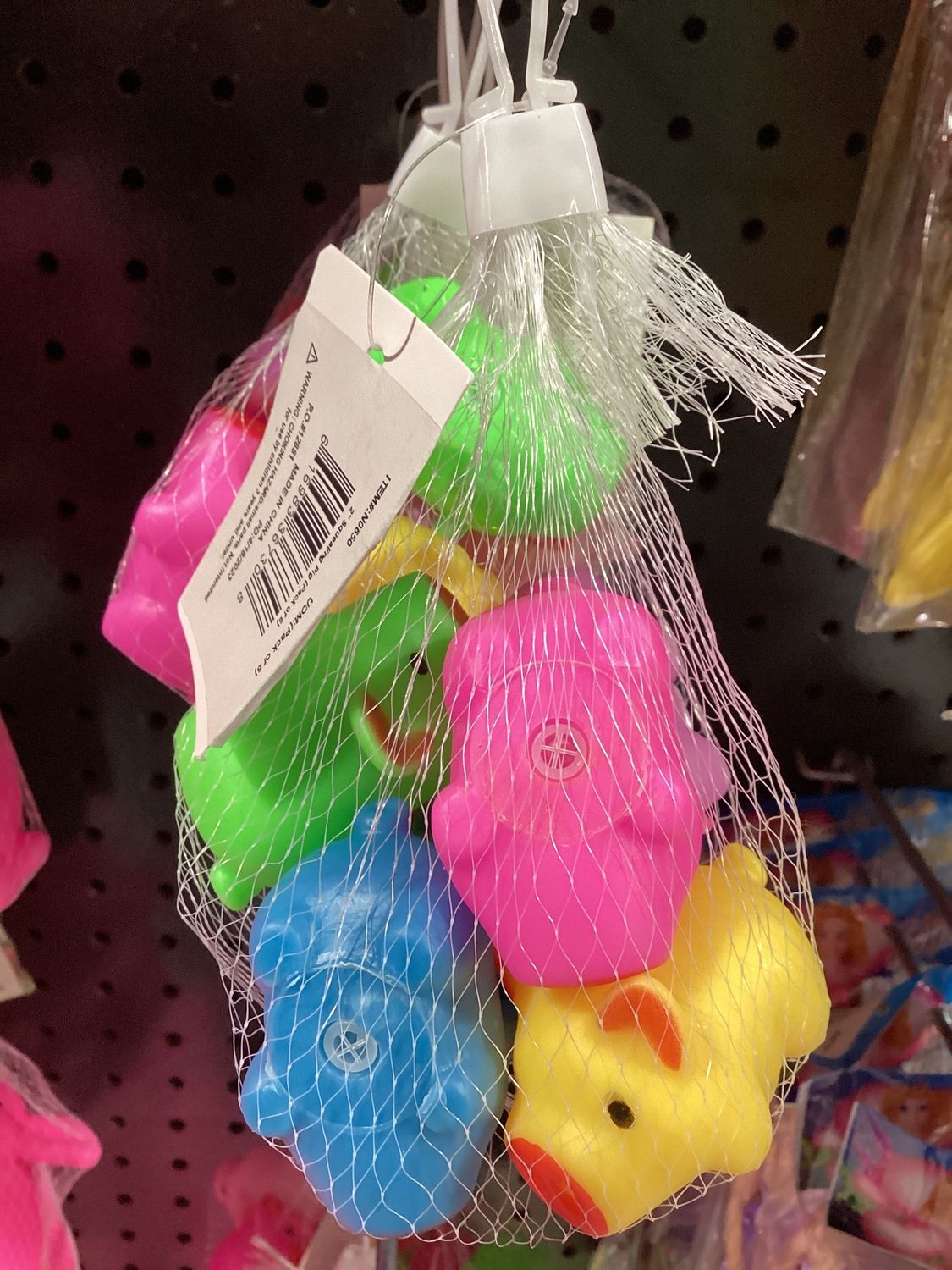 2" Squealing Pig (Pack of 6)