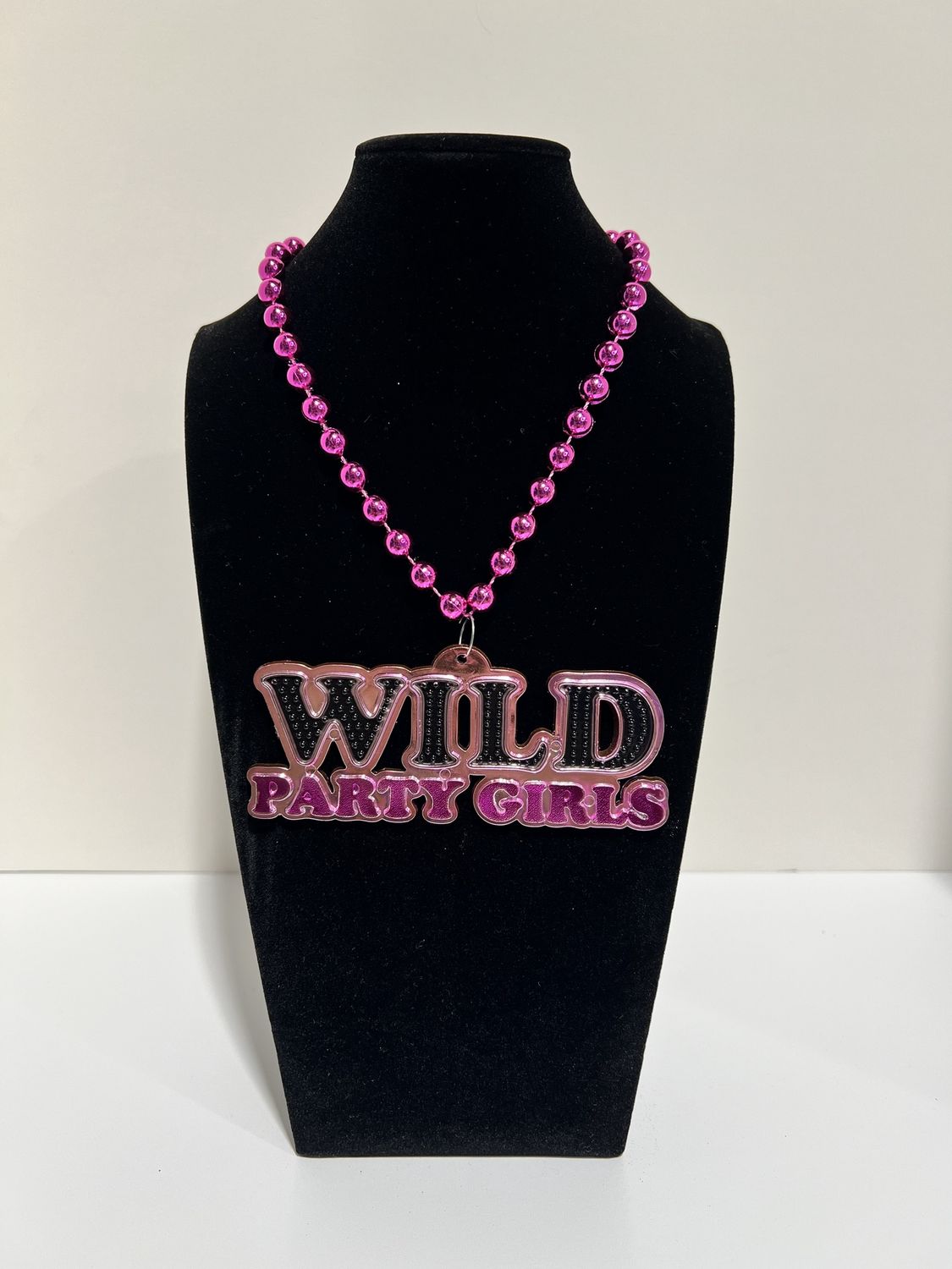 33&quot; 10mm Wild Party Girls Medallion Necklace single