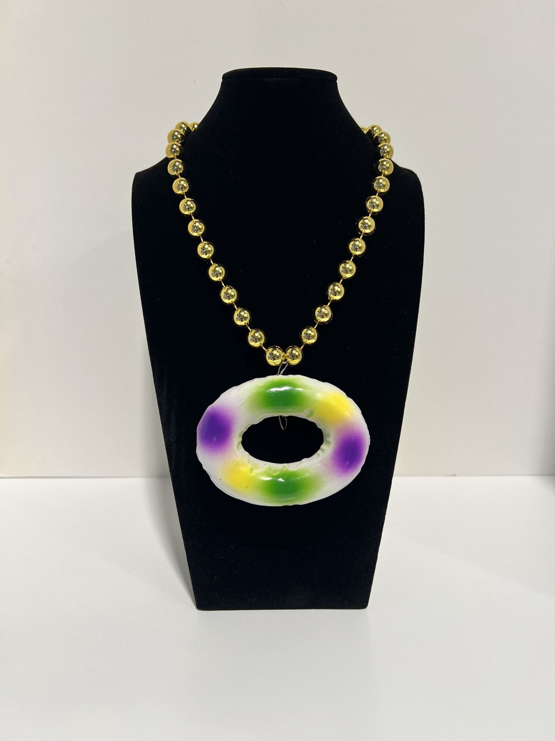 36&quot; 12MM Purple, Green and Gold Assorted Necklaces King Cake Medallion (Dozen)