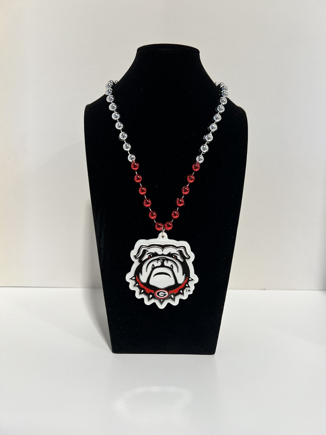 36" Collegiate Georgia Bull Dog Licensed Bead (Each)