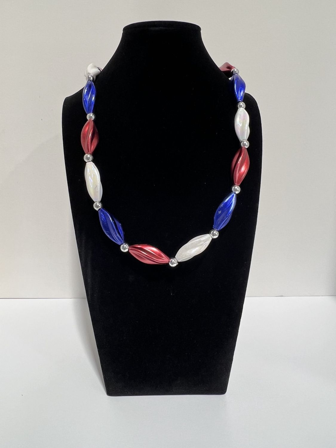 38&quot; Red/White/Blue Satin Swirl Bead single