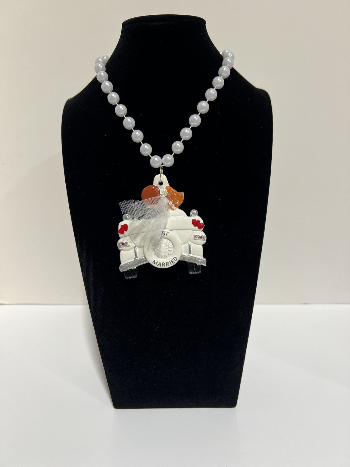 42" 10mm Pearl White Necklace with Just Married Car Medallion single