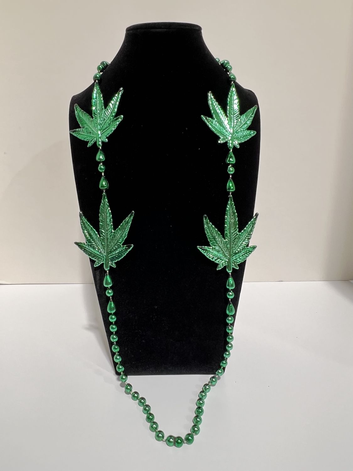 42" Metallic Green Mystery Leaf Bead (Dozen)