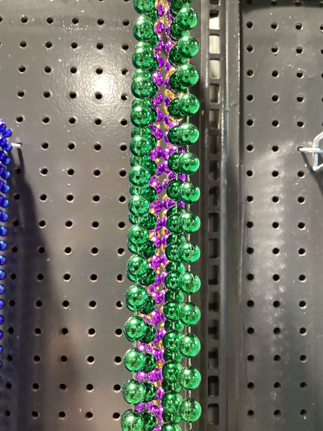 48&quot; 10mm Round Mardi Gras Beads - Dozen Metallic PGG single