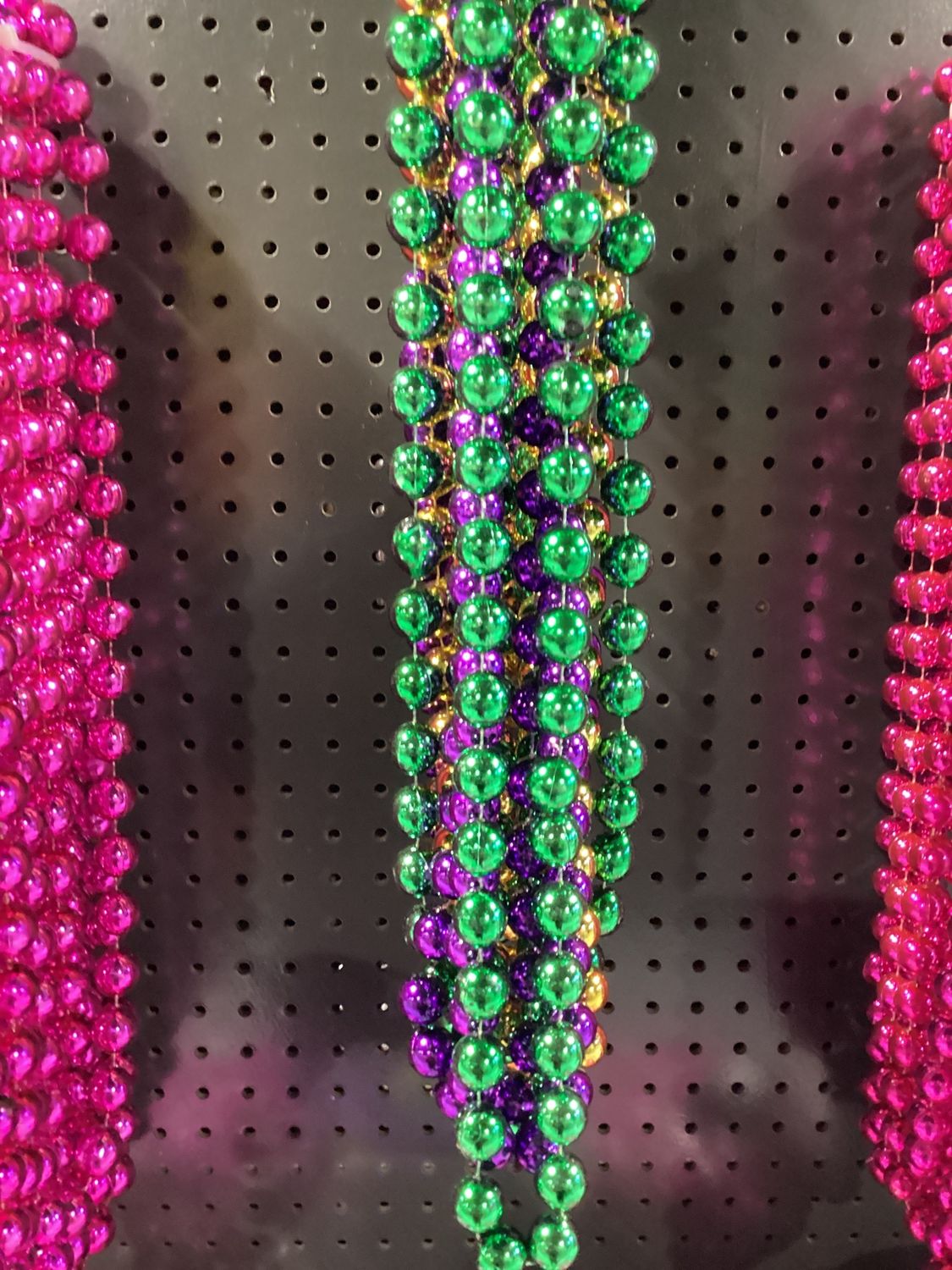 48" 20mm Round Mardi Gras Beads - Dozen Metallic PGG single