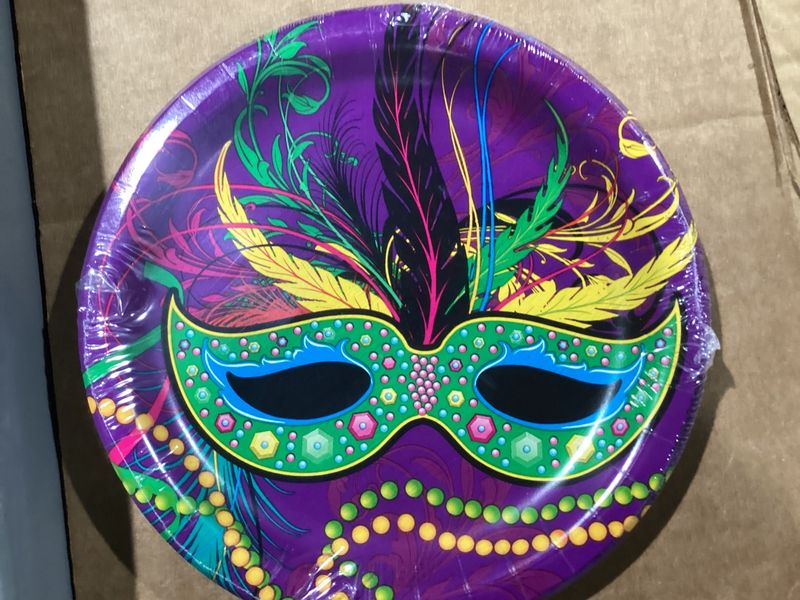 7" Mardi Gras Mask Plate (Pack of 8)