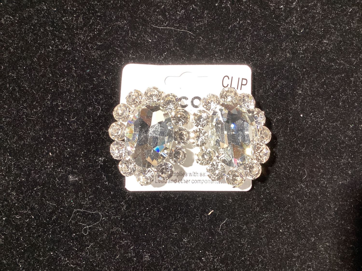 91860_Silver/Clear, oval accent rhinestone clip on earring