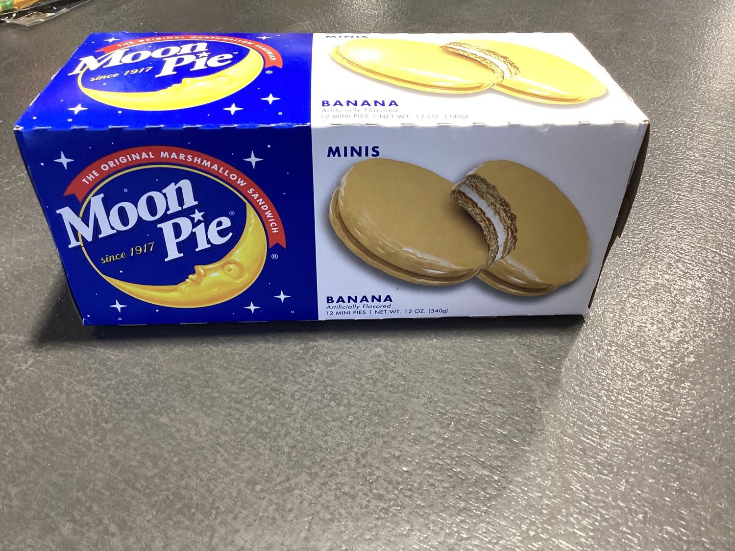 Box Banana Moon Pies - 12 Minis