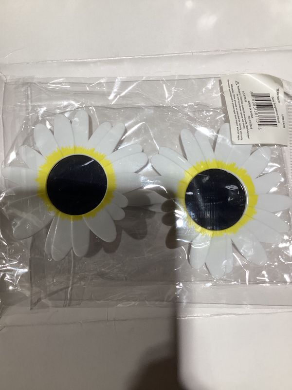 Daisy Sunglasses (Each)