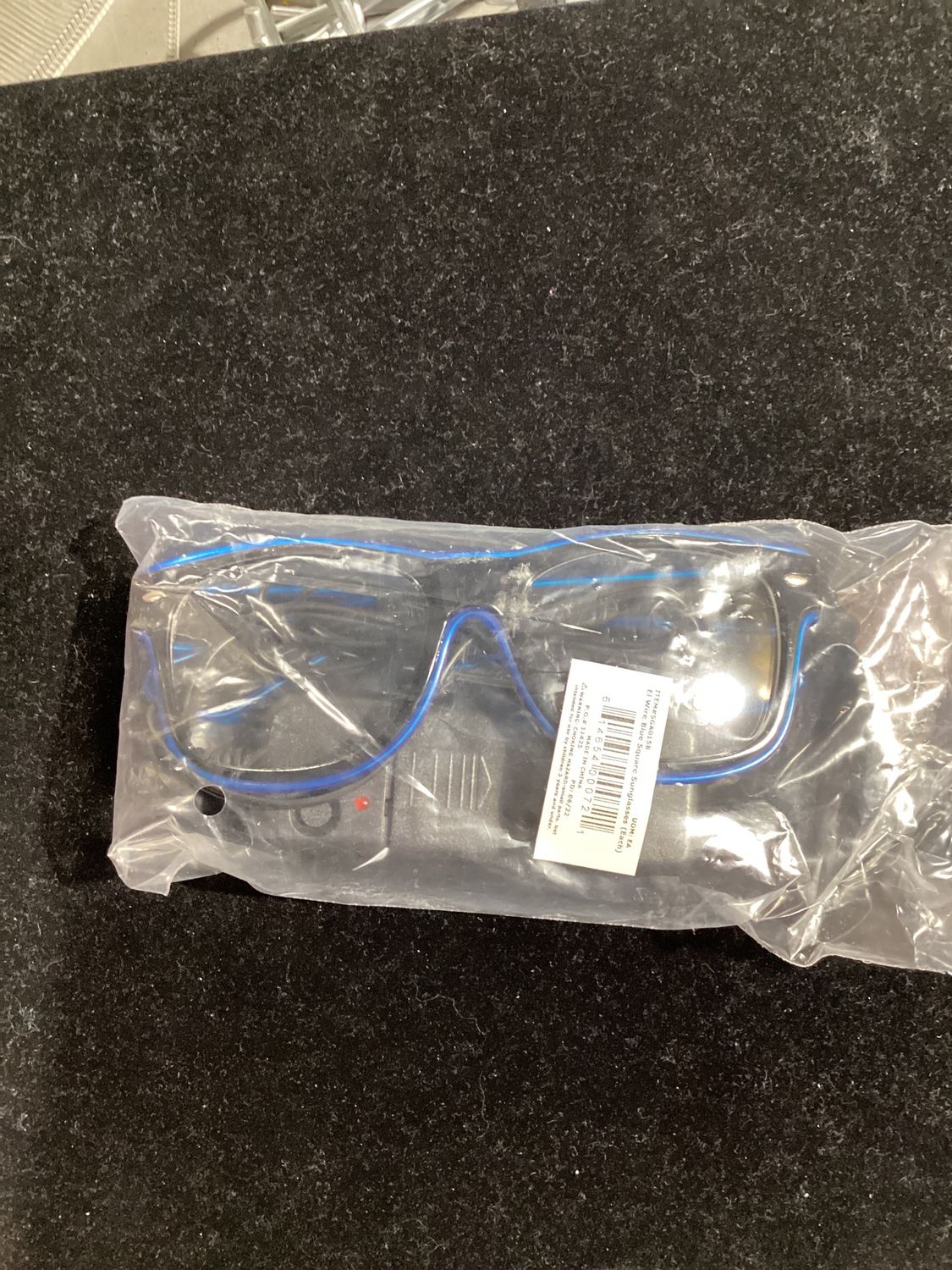 El Wire Blue Square Sunglasses (Each)