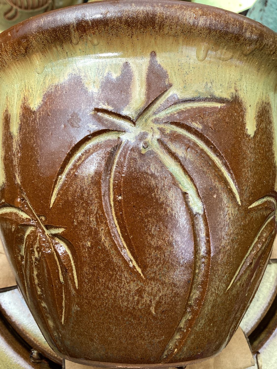 Garden Pot w/Palm Tree Carving, XXL 19&quot;x22.5&quot;, Yoki Gold