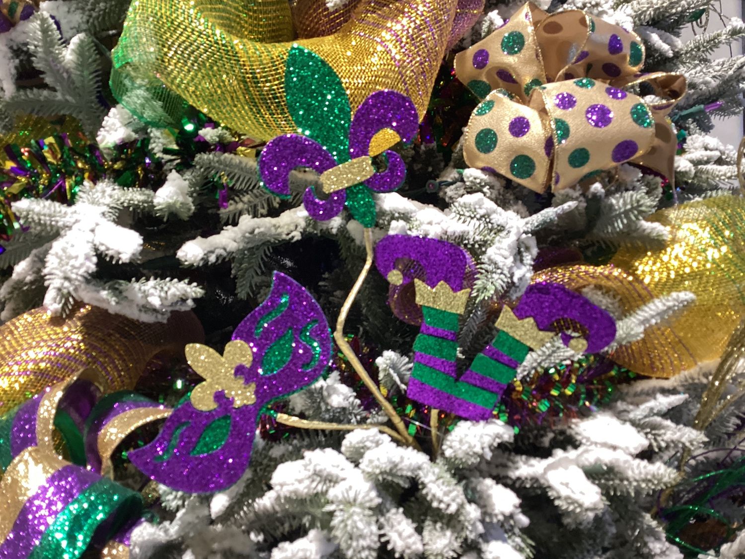 Glitter Mardi Gras Spray 25"
