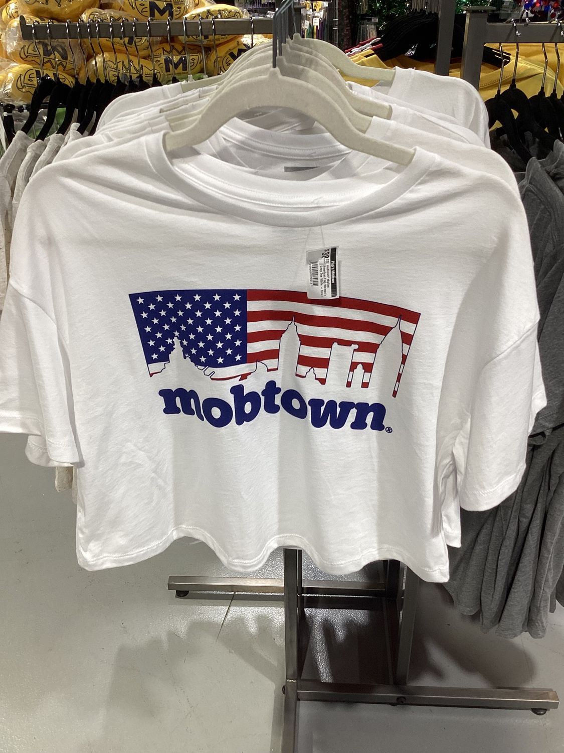 mobtown® skyline American Flag Women's Crop Tee White - Large