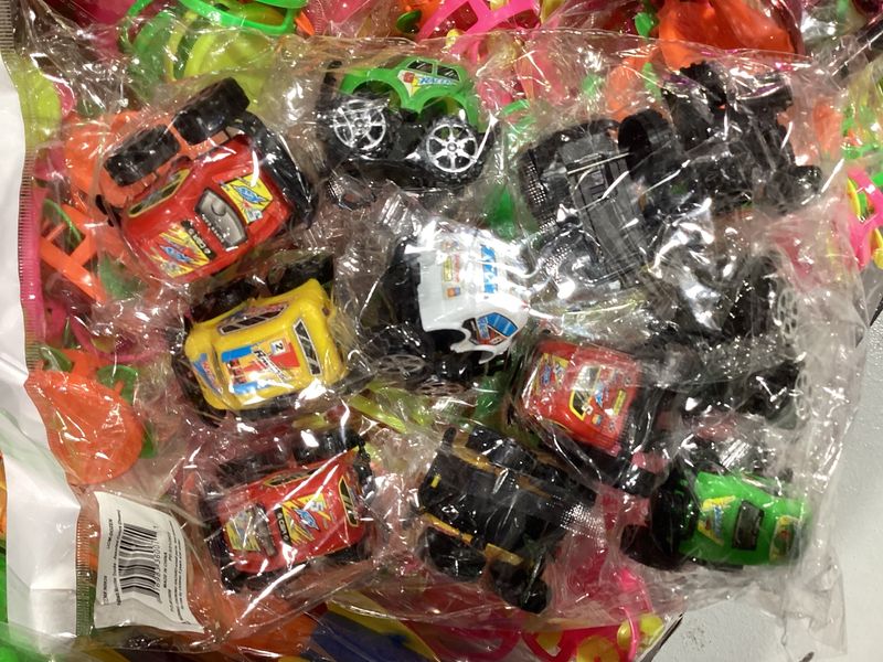 Pullback Monster Trucks - Assorted Colors (Dozen)