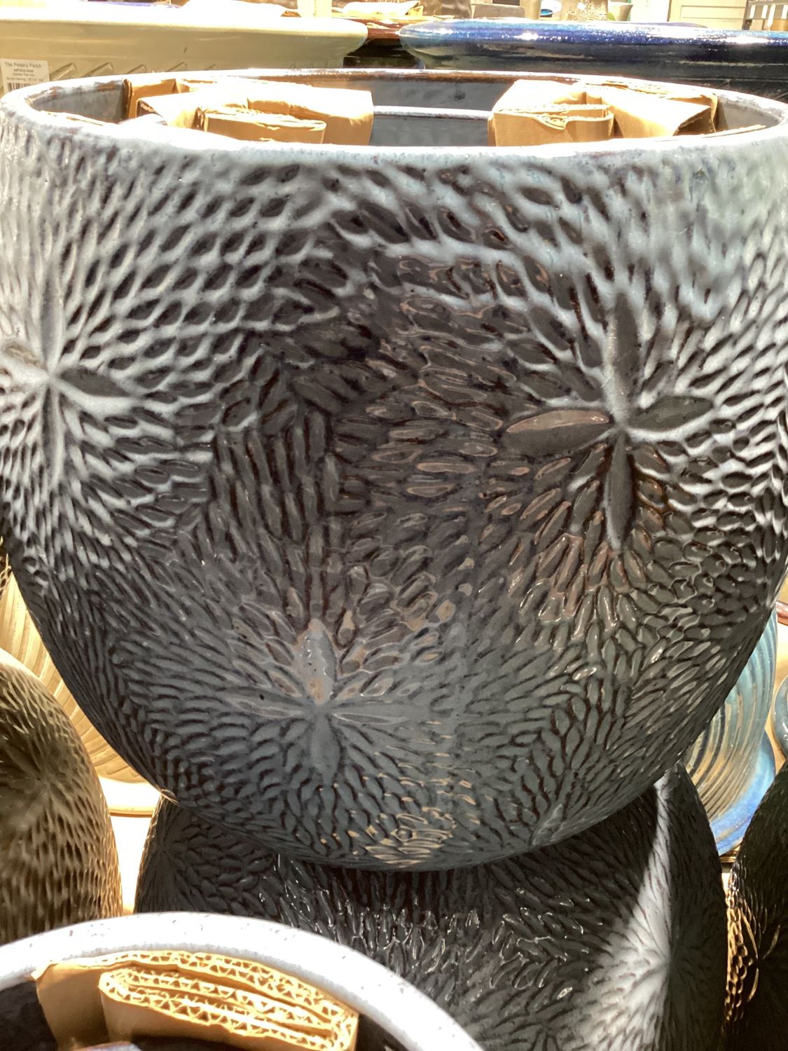 Round Planter with Flower Design, M 11&quot;x11.75&quot;, Country Blue