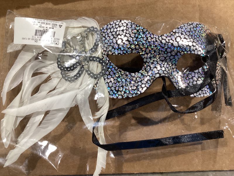 Silver Spotted Mask with Silver Flower and White Feathers and Ribbon Tie (Each)