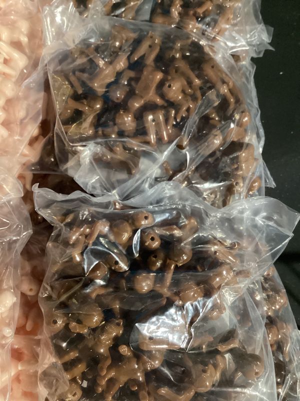 Small King Cake Baby 2.5cm - Brown (3 Dozen)