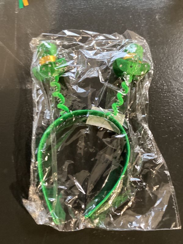 St. Patrick's Day Green Top Hat Head Bopper (Each)