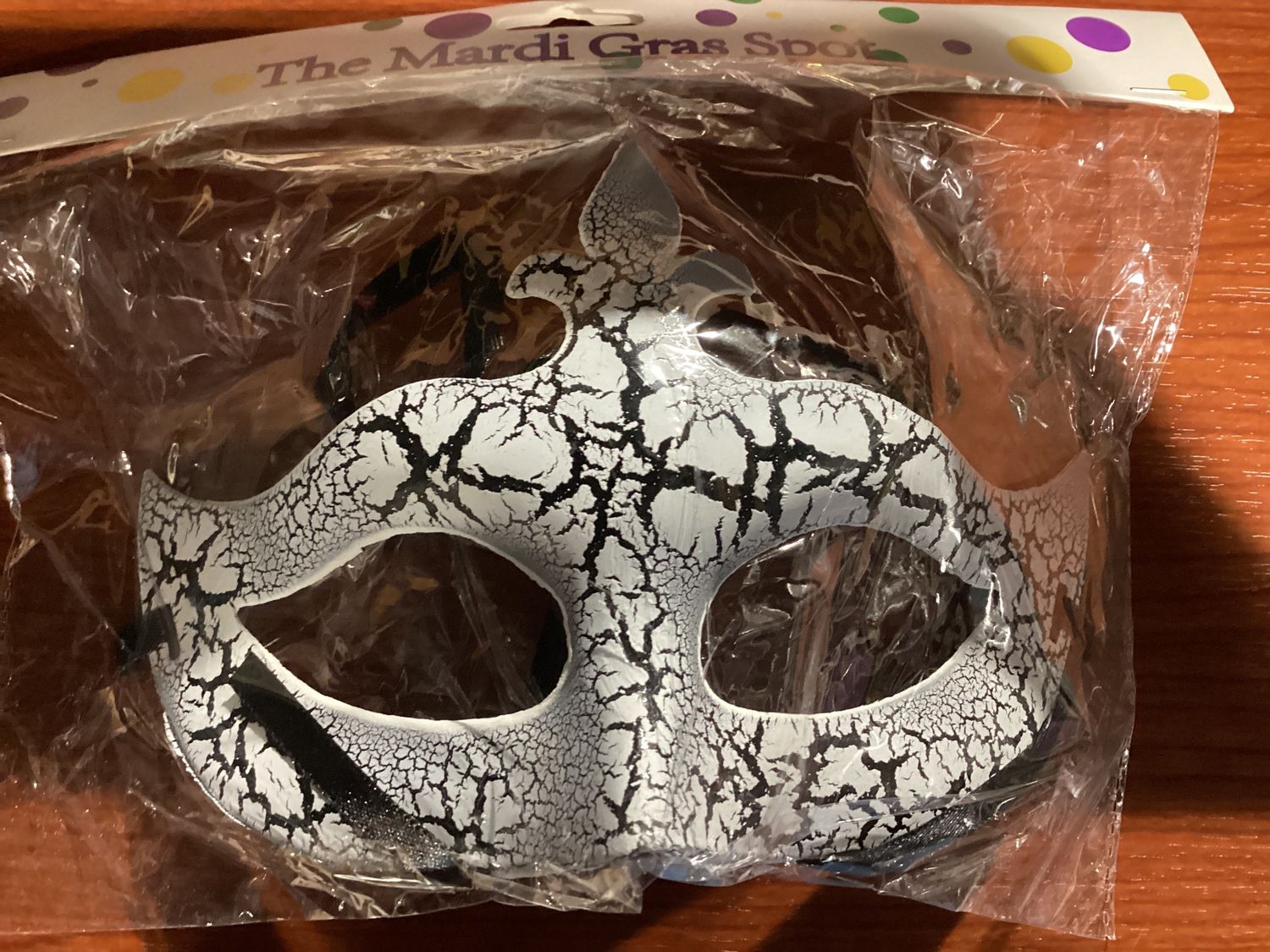 White with Black Crackle Mask (Each)