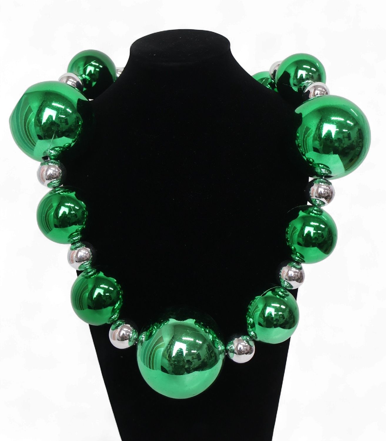 44" 20/40/60mm Metallic Green and Silver Round Necklace single