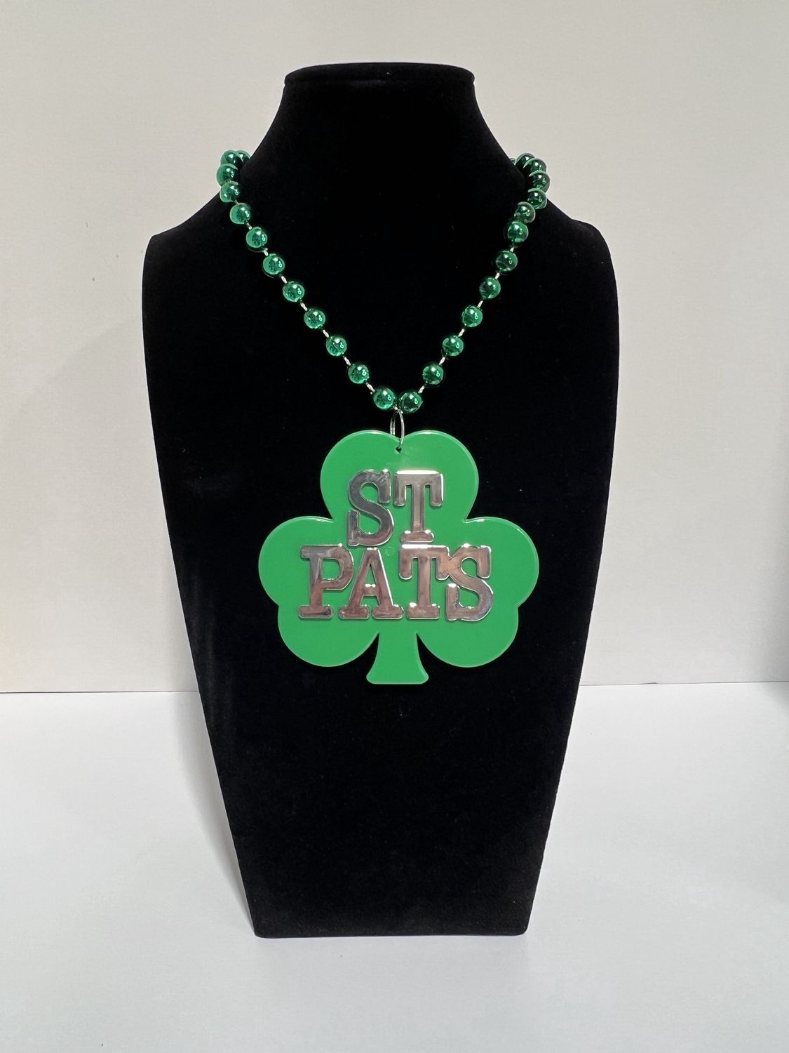 33" St. Patricks Bead with Shamrock Medallion single