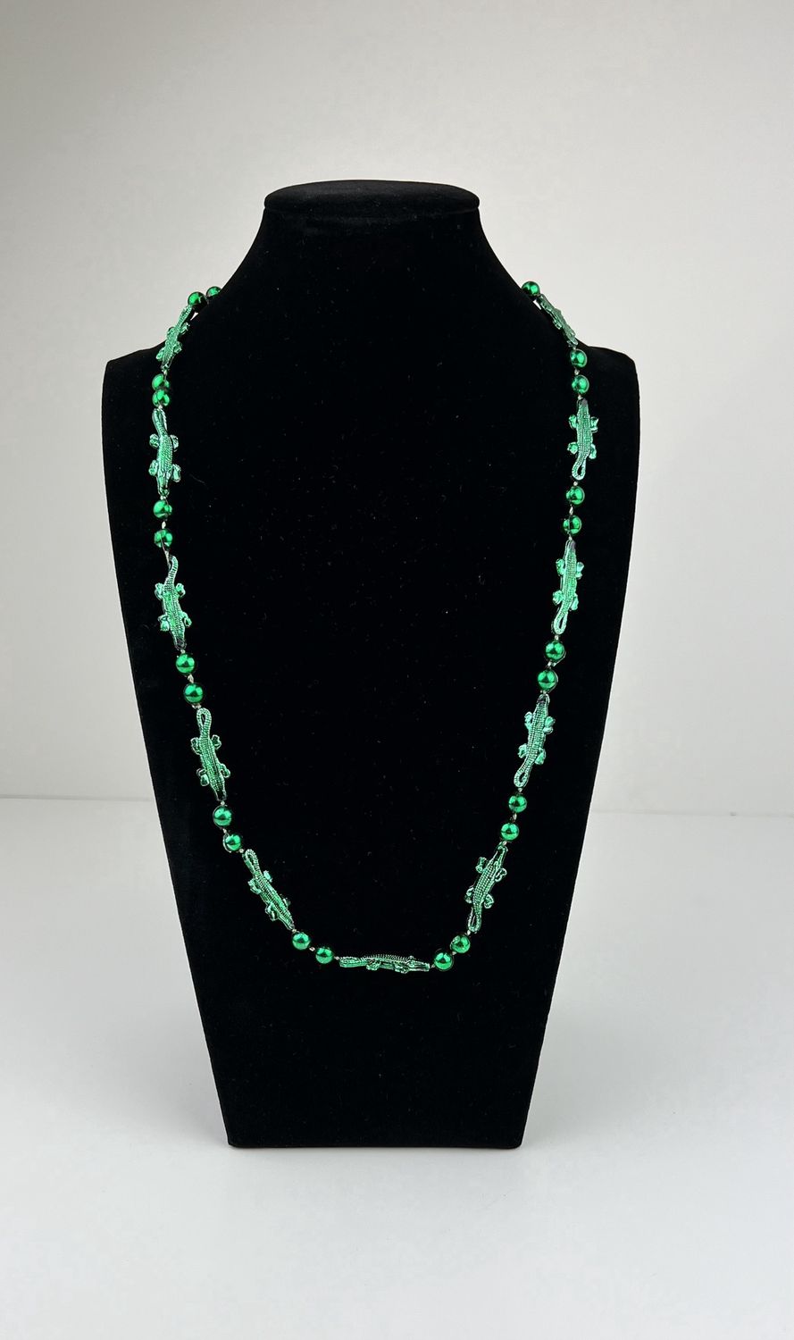 42" Metallic Green Alligator Mardi Gras Beads single