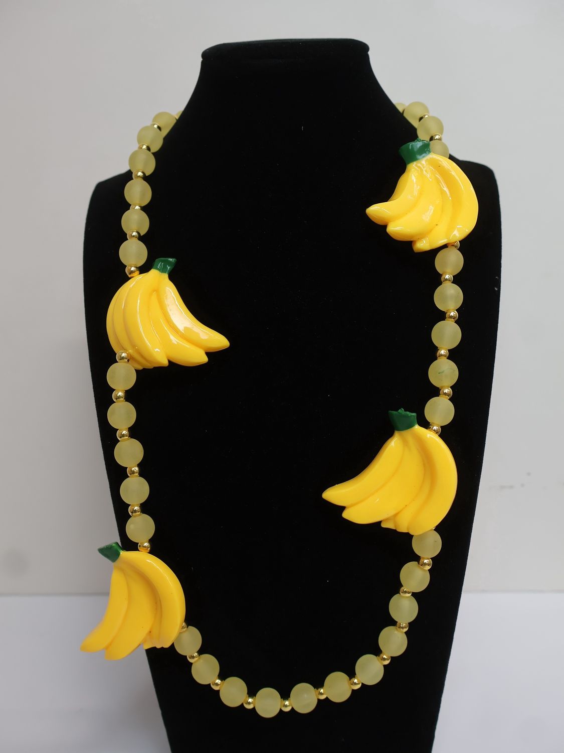 BANANA BEAD single
