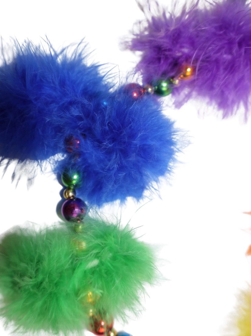 48" 12mm Multicolor Metallic Necklace with Multicolor Feather Inserts single