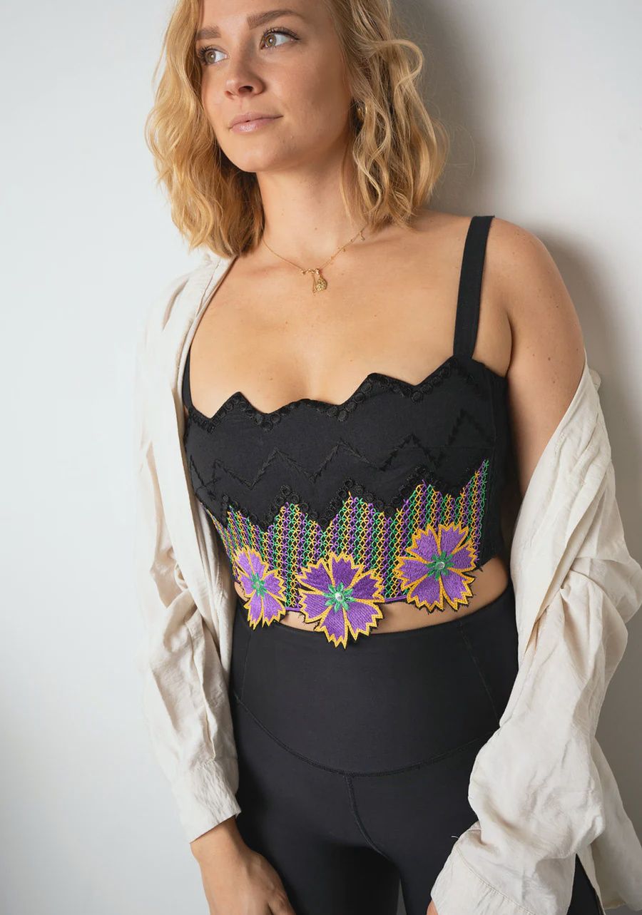 FLORAL EMBROIDERED CROP TOP
