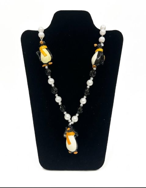 Penguin Trio Hear, See, Speak No Evil on Black and Pearl Specialty Bead - Individual