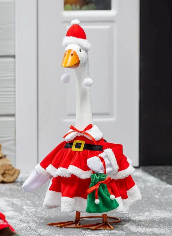Giddy the Goose Outfit, Mrs. Claus