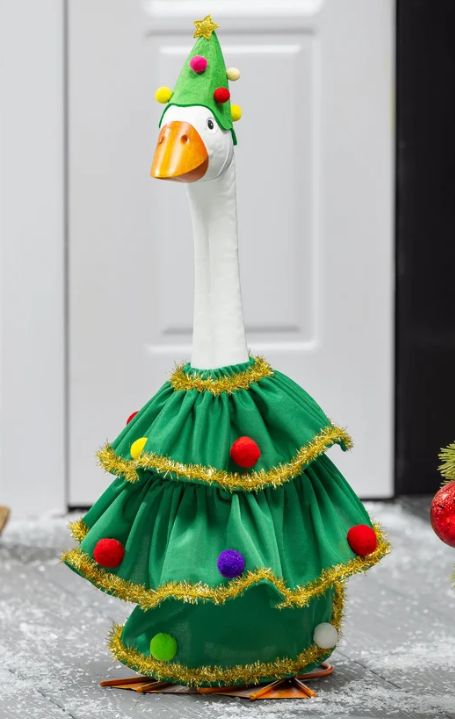 Giddy the Goose Outfit, Christmas