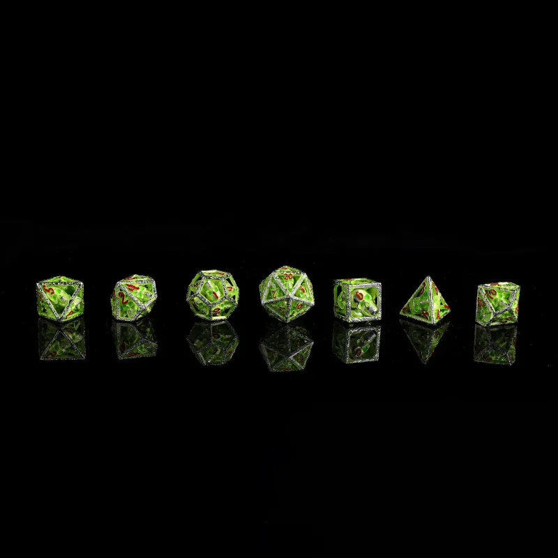Skull's Grin Hollow Metal Dice Set