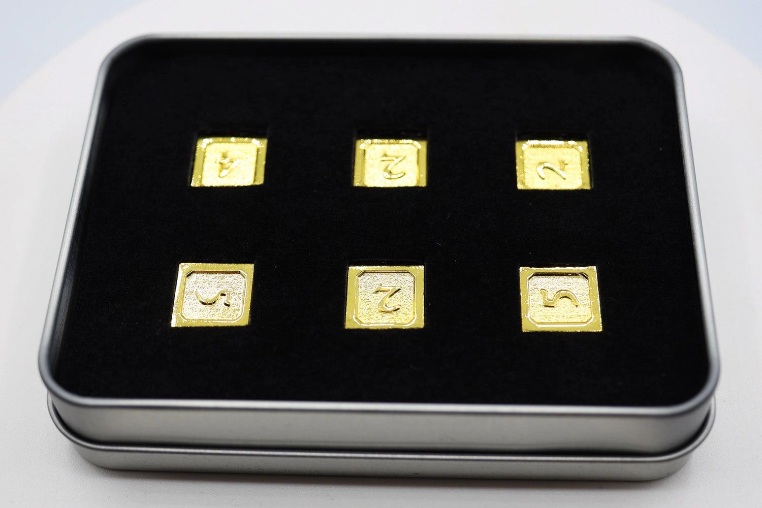 6 Piece Metal D6s, Variation: Gold