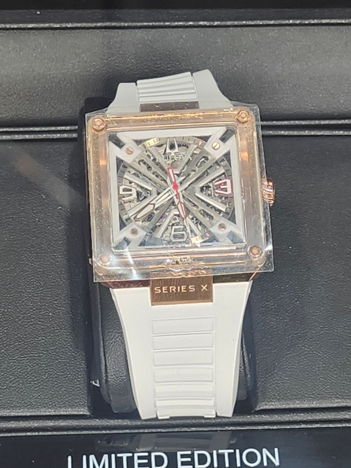 Bulova CURV Series X Limited Edition