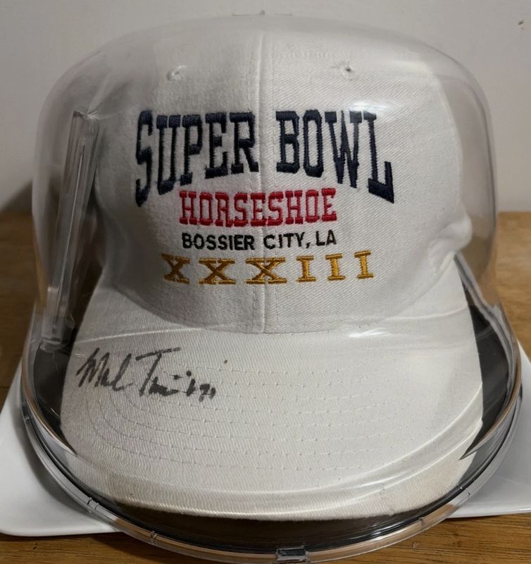 RARE! Dallas Cowboys Signed Hat and Signed Card in Case (Mark Tuinei Autographs)