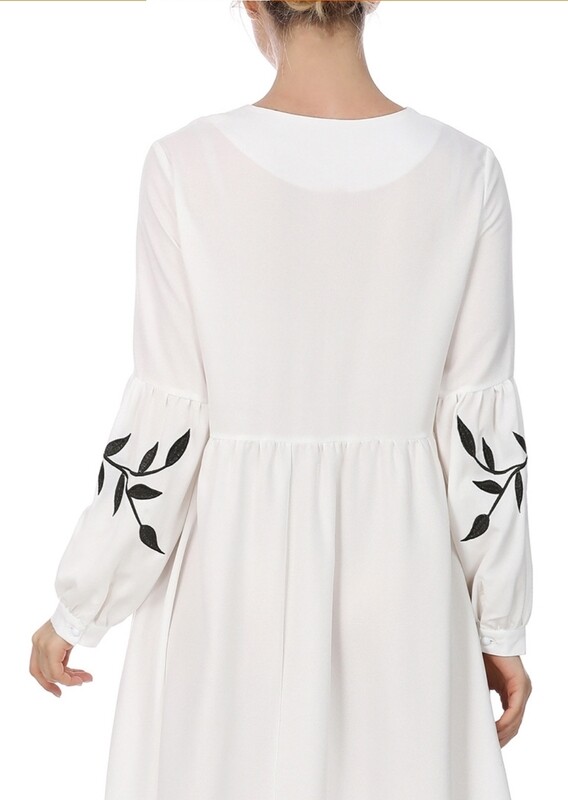 Embroidered chiffon abaya
