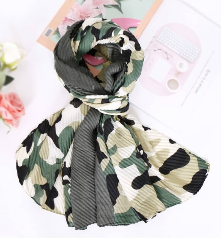 Camo printed pleated hijab